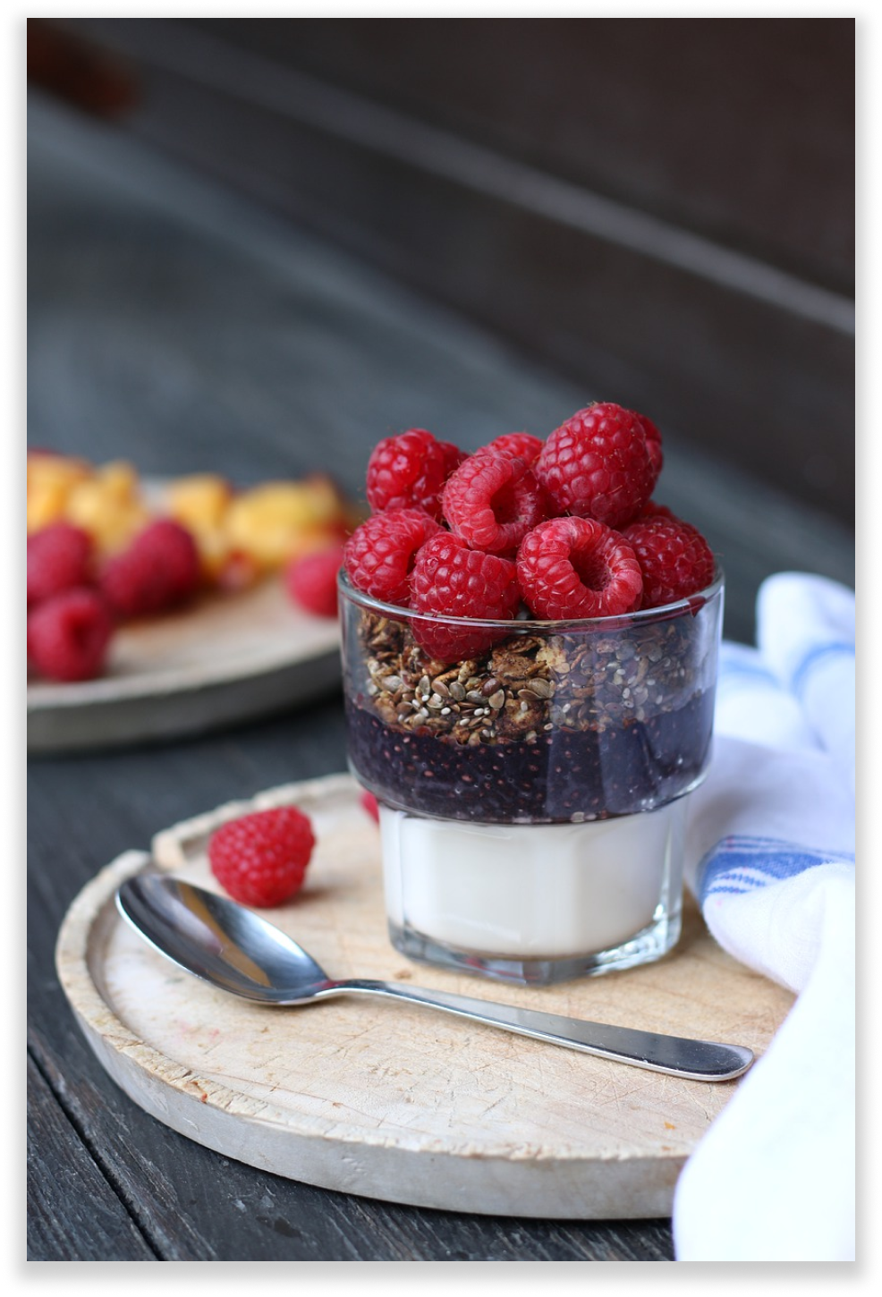 Raspberry yoghurt with granola